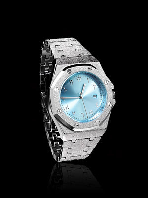 ساعة ICEGANG Frost Gold بميناء أزرق من الأمام على خلفية سوداء