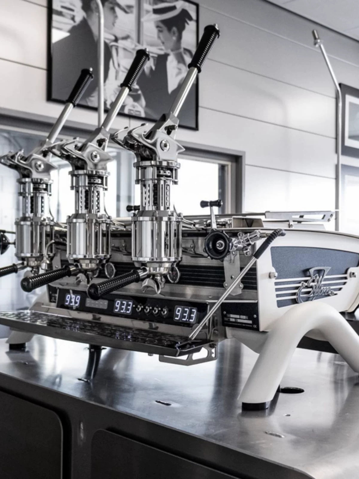 The Dutch KEES slim jim semi-automatic lever double-head electronically controlled espresso machine transforms the high-end