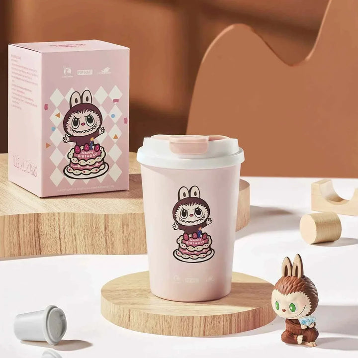 كوب The Monsters بتصميم كرتوني متغير اللون عند الحرارة.
