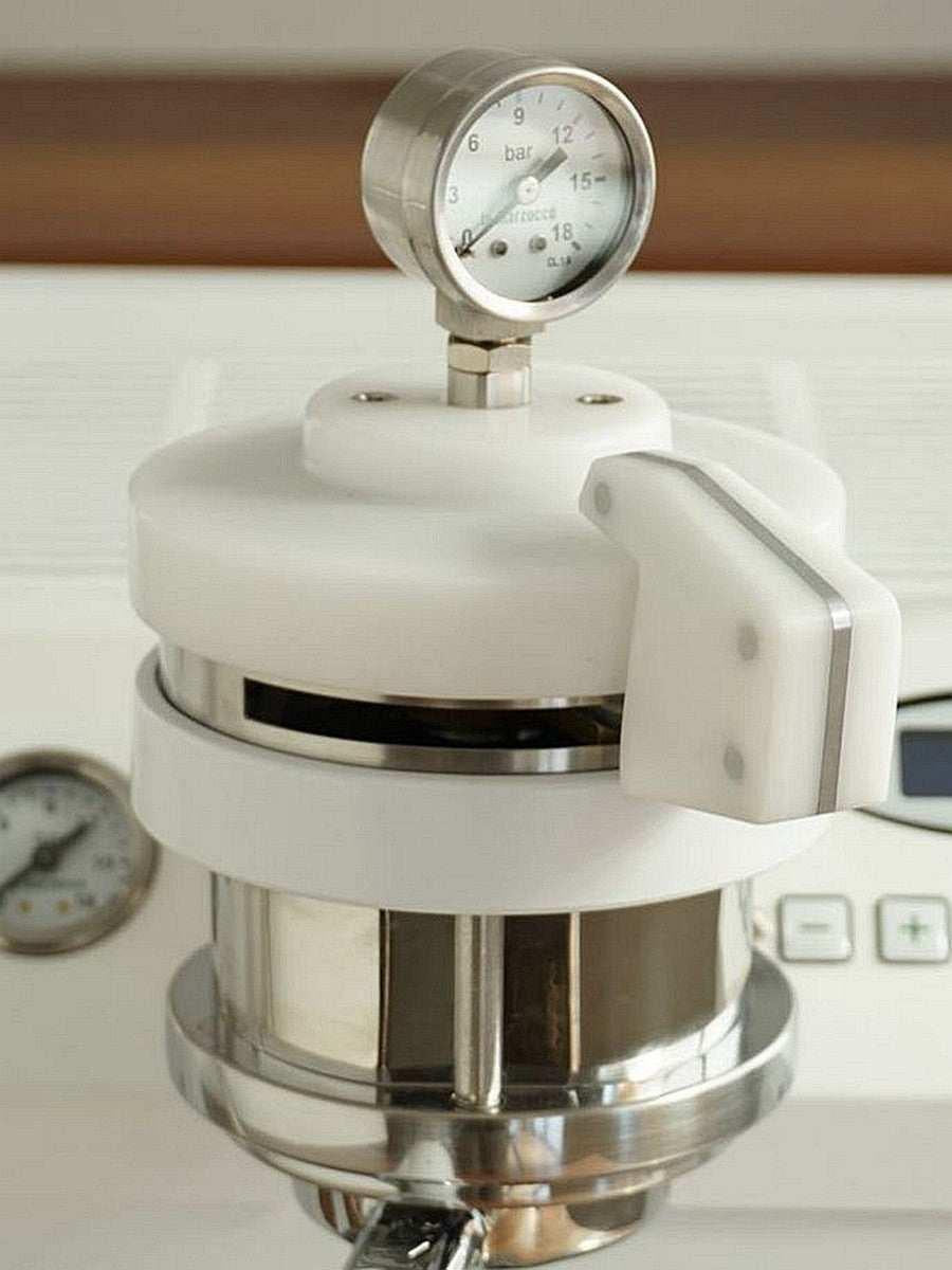 ماكينة Espresso احترافية La Marzocco GS3 MP للمنزل.