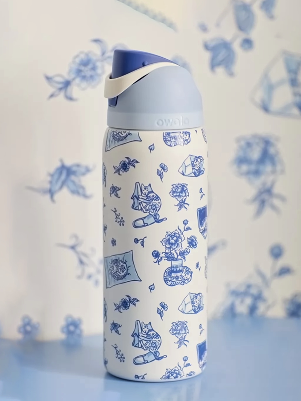 Owala New UO Co-Branded delft cat Blue Cat Insulated Cold Cup with Straw Sports Kettle 32oz
