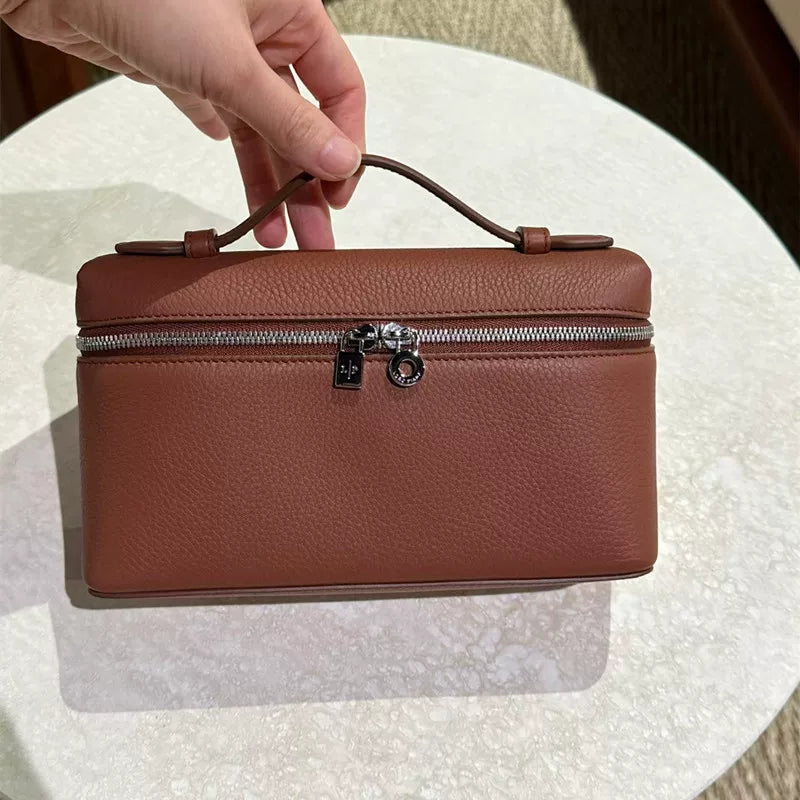 حقيبة كتف Loro Piana جلد طبيعي بني فخمة