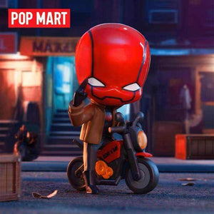 مجسمات POP MART لشخصيات DC Gotham City الأصلية.