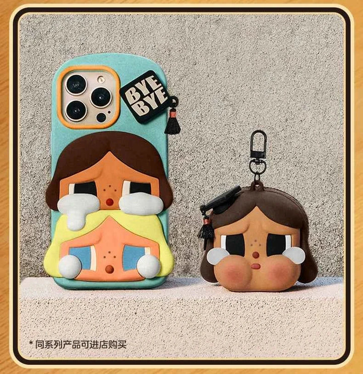 حافظة سماعة بتصميم Crybaby التخرج  من Pop Mart