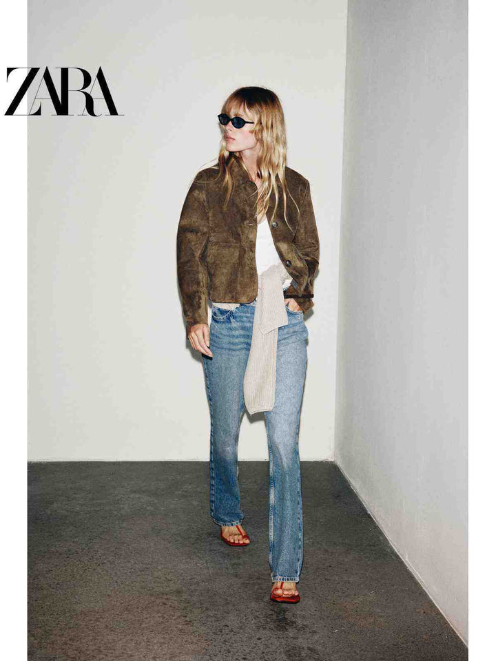 جاكيت نسائي قصير بألوان صلبة وتأثير الشامواه من ZARA2025 لخريف 2025