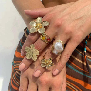 طقم خواتم نسائية بتصميم زهور ولؤلؤ Vintage Rings Set.