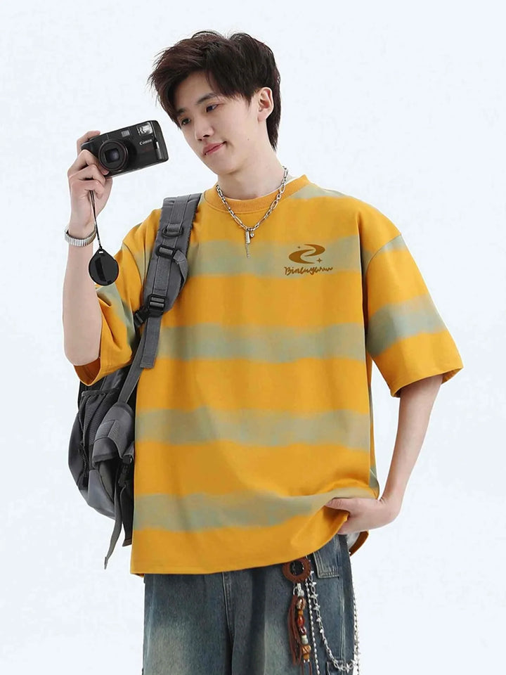 Men's wide fit anti-wrinkle Ice Silk t-shirt in yellow and gray stripes with casual style and short sleeves