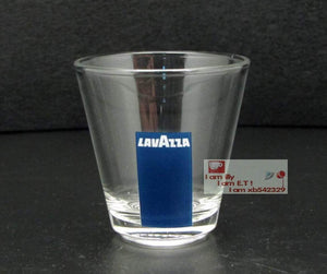 طقم أكواب قهوة زجاجية بتصميم Lavazza شفاف وأنيق.