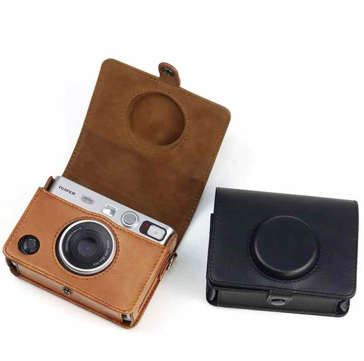 Fujifilm Instax Mini Evo كاميرا باللون البني مع حافظة جلدية أنيقة باللون الأسود للبيع في طقم هدية فاخر للتصوير الفوري