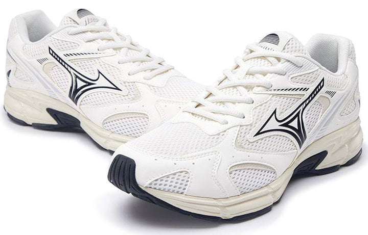 حذاء Mizuno Speed 2K أبيض شبك تنفسي وتصميم مريح للأداء اليومي والجري الخفيف