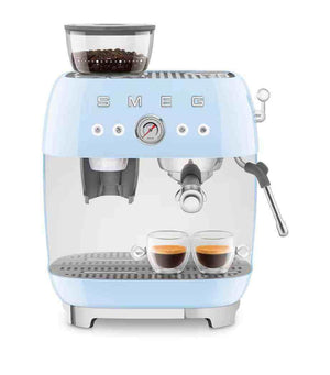 ماكينة اسبريسو SMEG Espresso Machine بمطحنة مدمجة وتصميم كلاسيكي.