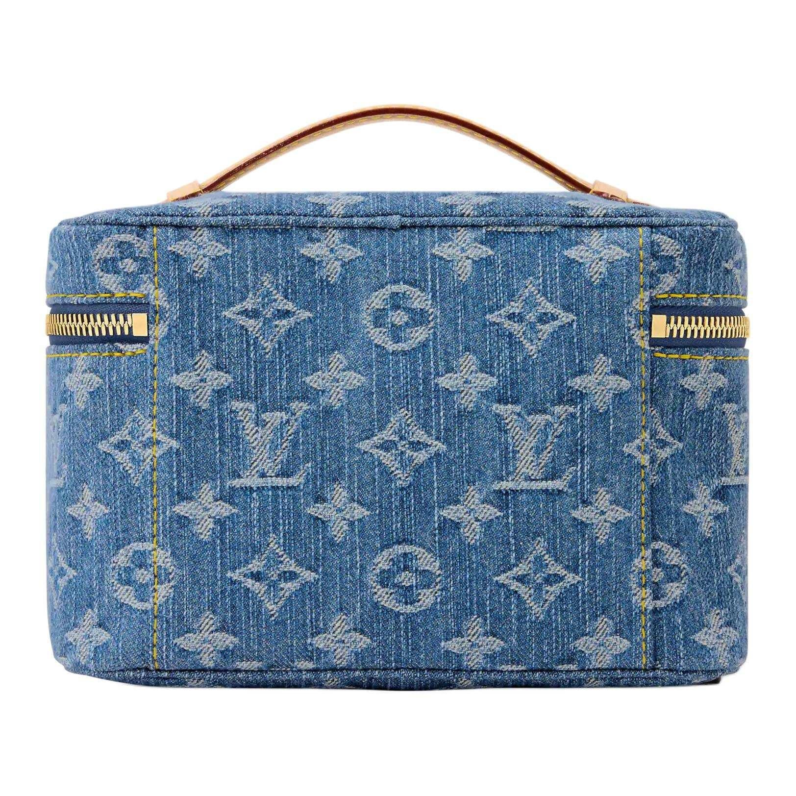 حقيبة Makeup من قماش Denim أزرق بنقشة Monogram.