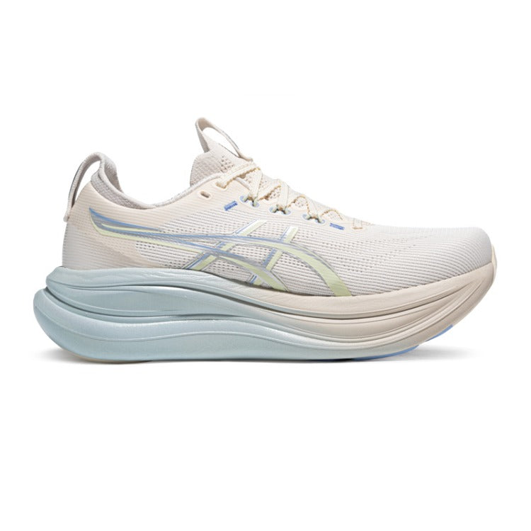 حذاء ASICS GEL-NIMBUS 26 الرياضي المريح للجري باللون البيج