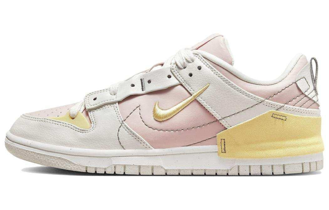 حذاء Nike Dunk Low Disrupt 2 وردي وأصفر.
