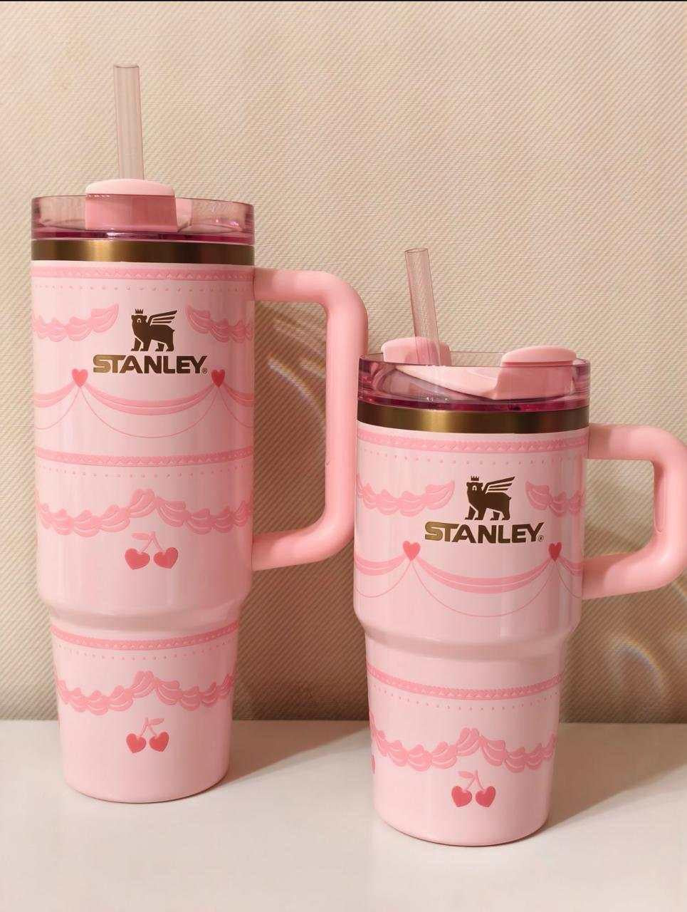Stanley Valentine Day كوب حراري محدود - أنيق وعملي بتصميم وردي جميل.
