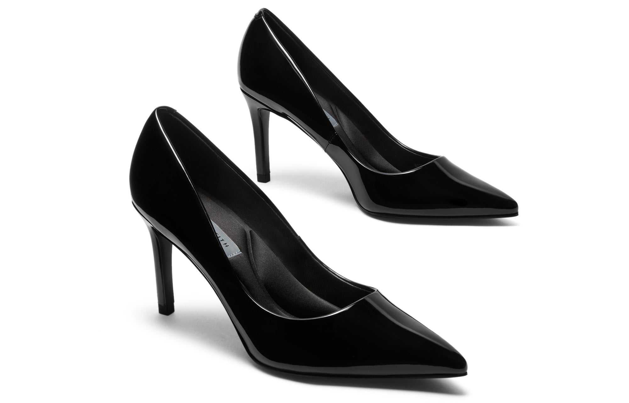 حذاء نسائي High Heels بمقدمة مدببة وجلد لامع CHARLES & KEITH.