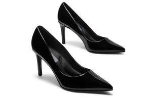 حذاء نسائي High Heels بمقدمة مدببة وجلد لامع CHARLES & KEITH.
