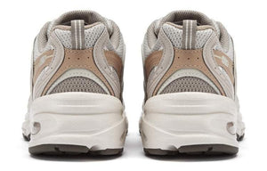 New Balance 530.