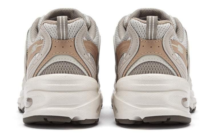 New Balance 530.