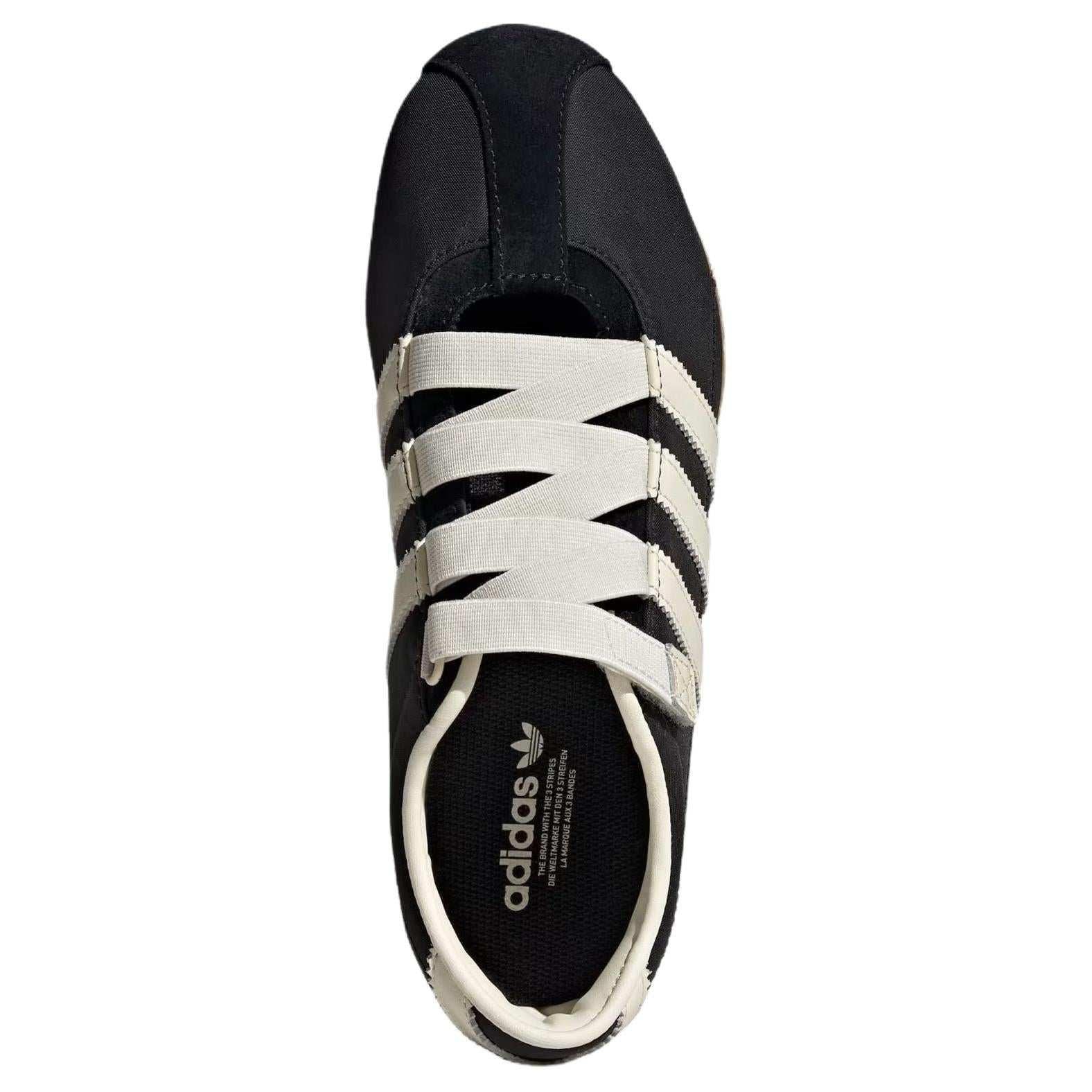حذاء Adidas Tokyo رياضي خفيف ومريح باللون الأسود.