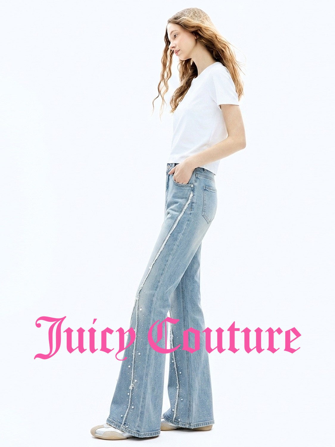 بنطال جينز نسائي Juicy Couture مغسول بقصة واسعة قليلاً وخرز أزرق دنيم - رفعة