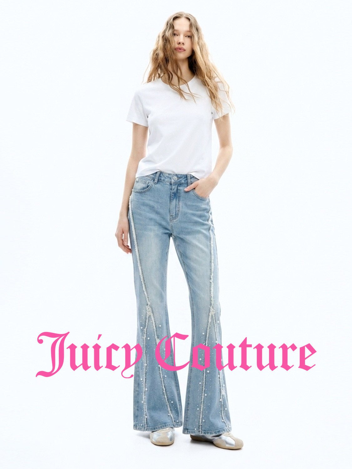 بنطال جينز نسائي Juicy Couture مغسول بقصة واسعة قليلاً وخرز أزرق دنيم - رفعة