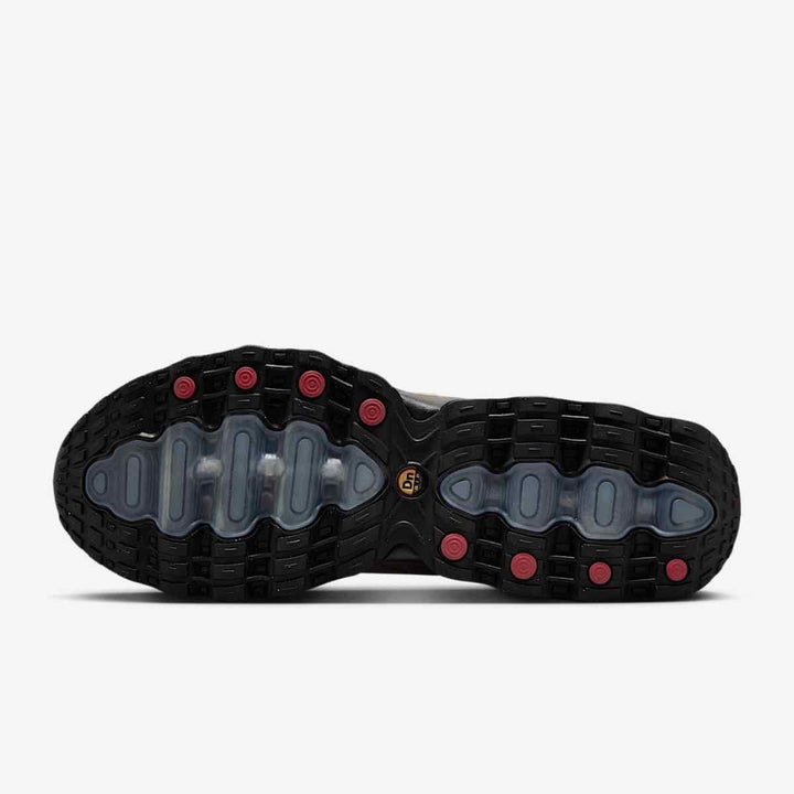 Shock-absorbing sole of Nike AIR MAX DN8 Low-Top Sneakers for men.