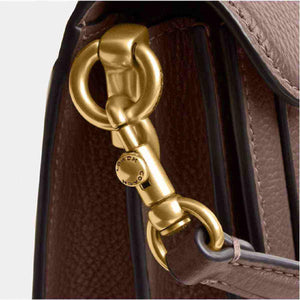 حقيبة Coach Tabby Shoulder Bag جلد طبيعي فاخر لون بني.