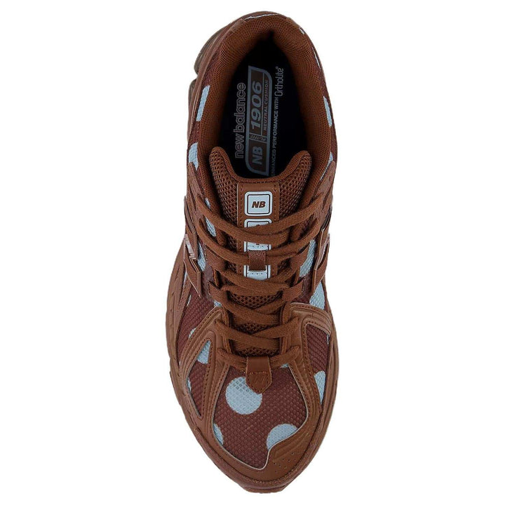 حذاء نيو بالانس NB 1906R البني إصدار محدود بتصميم شبكي ونعل داعم للراحة اليومية