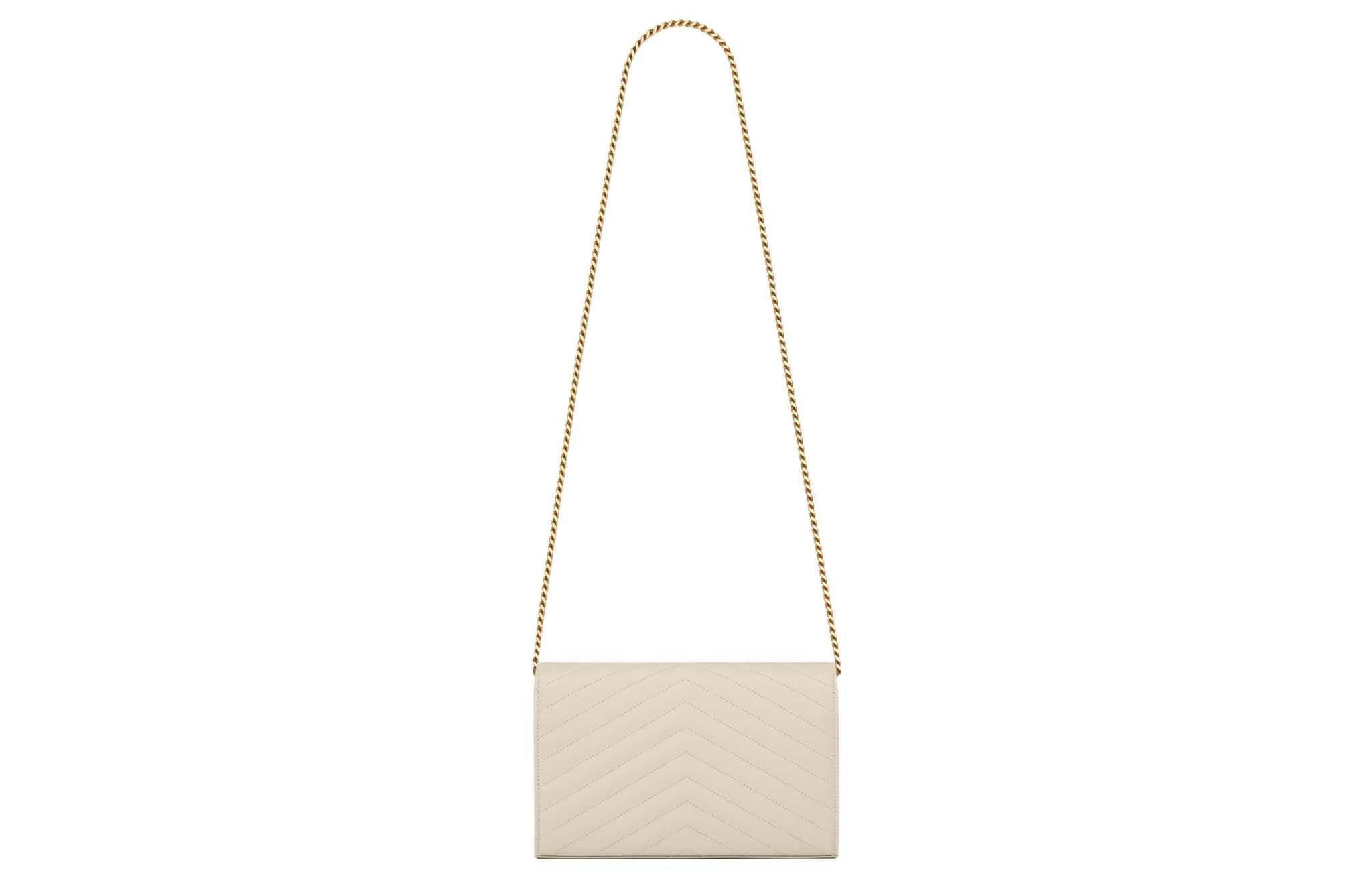 حقيبة Saint Laurent Wallet on Chain بلون أوف وايت أنيق.