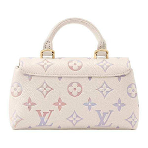 حقيبة Louis Vuitton Monogram بألوان باستيل متدرجة.