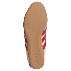 حذاء Adidas Tokyo أبيض وأحمر بتصميم كلاسيكي مريح.