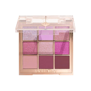 لوحة ظلال عيون Charlotte Tilbury بـ 9 ألوان مخملية ولامعة.