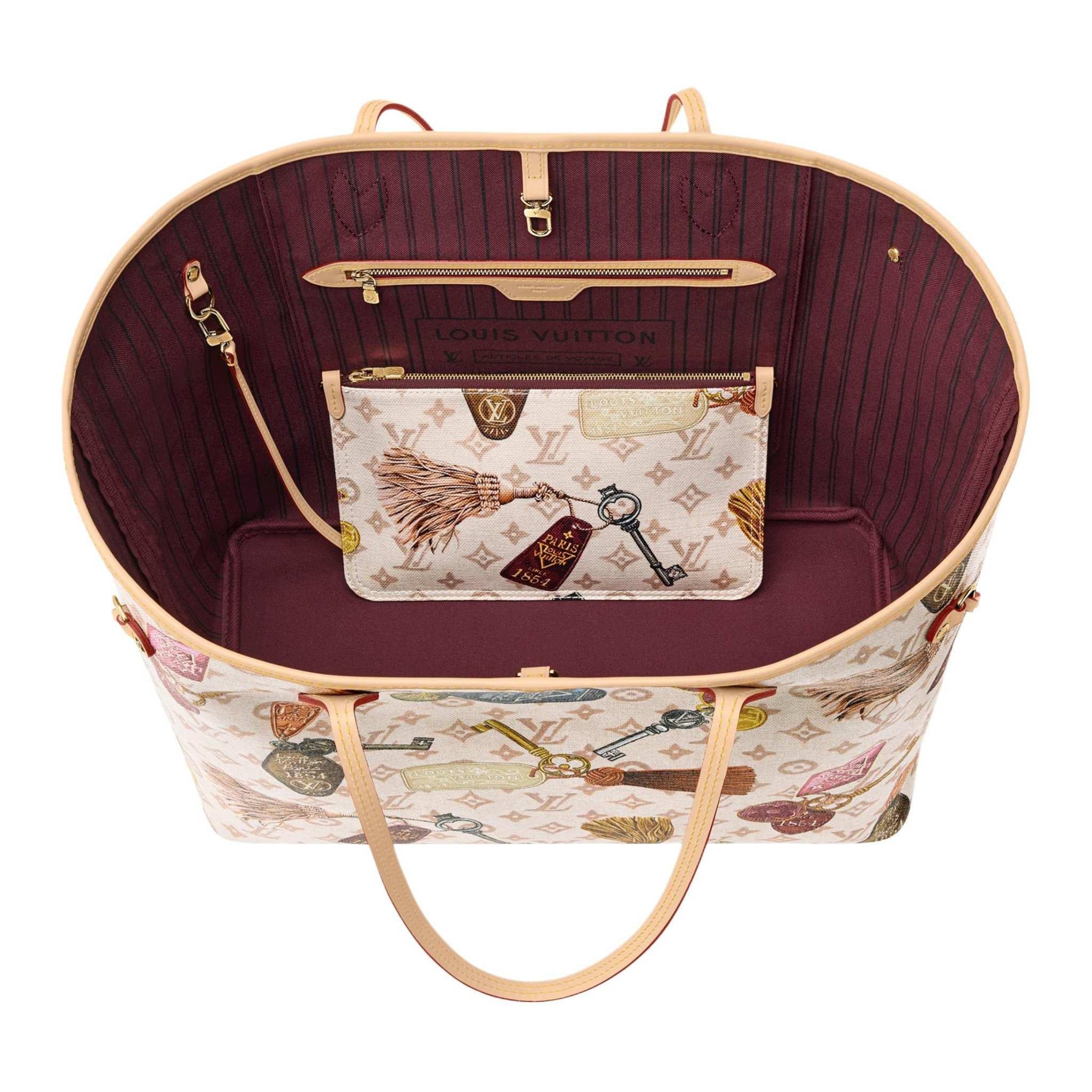 الإصدار الحصري من حقيبة Louis Vuitton Neverfull MM بطبعة المفاتيح والفنادق✨.
