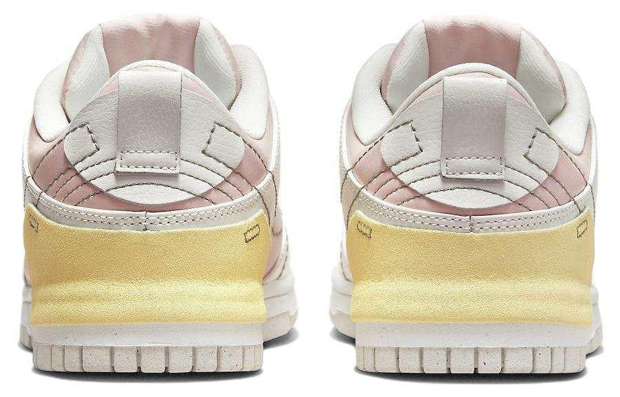 حذاء Nike Dunk Low Disrupt 2 وردي وأصفر.