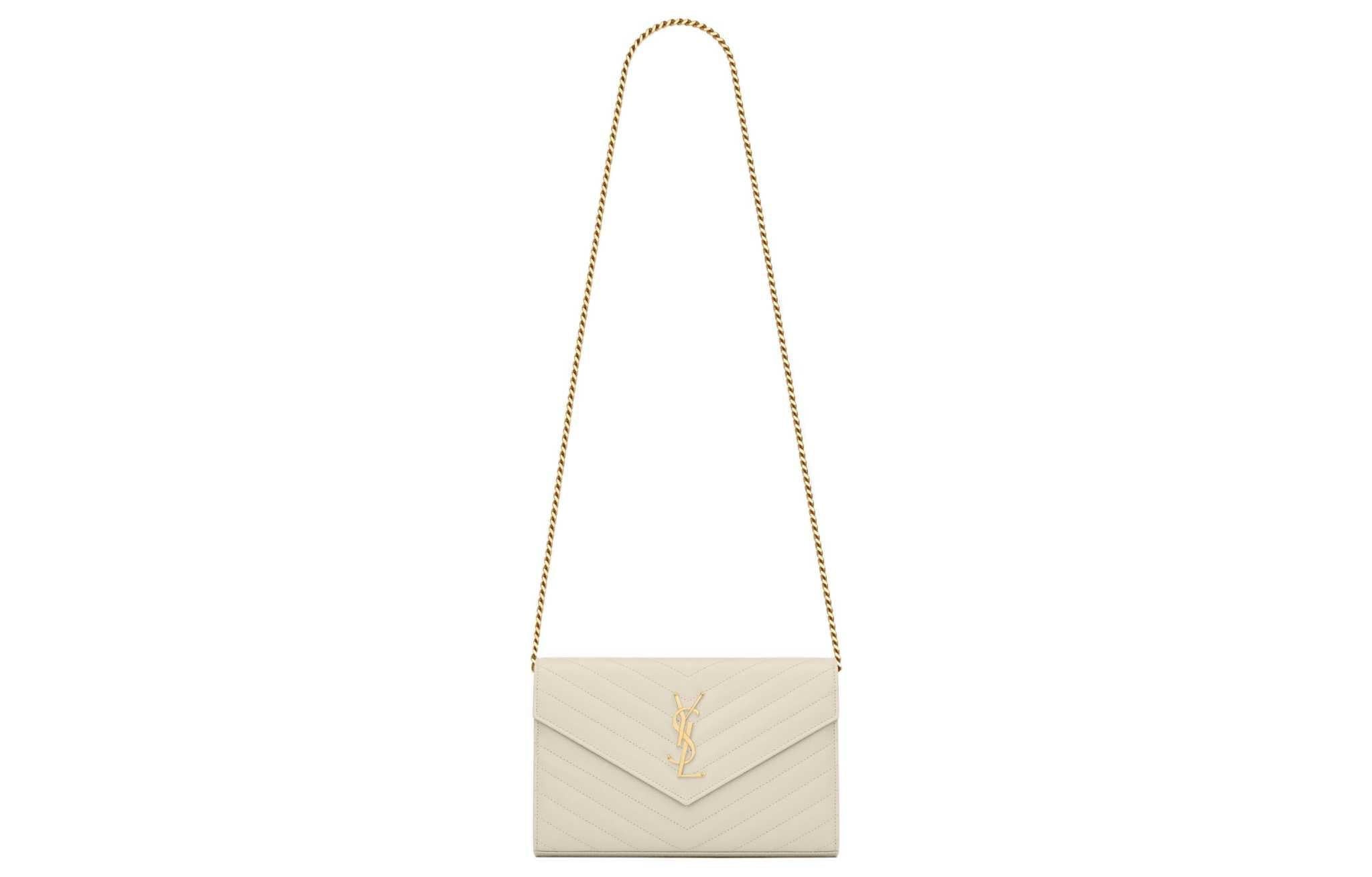 حقيبة Saint Laurent Wallet on Chain بلون أوف وايت أنيق.