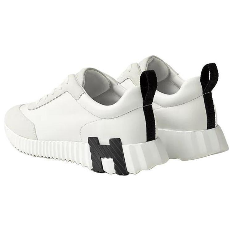 حذاء Sneakers أبيض كاجوال بنعل مريح وشعار H.
