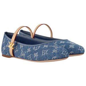 Louis Vuitton حذاء Ballerinas من الـ Denim بنقشة Monogram المميزة.
