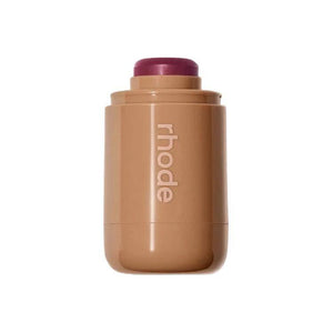 أحمر خدود كريمي Pocket Blush من Rhode لمظهر طبيعي.