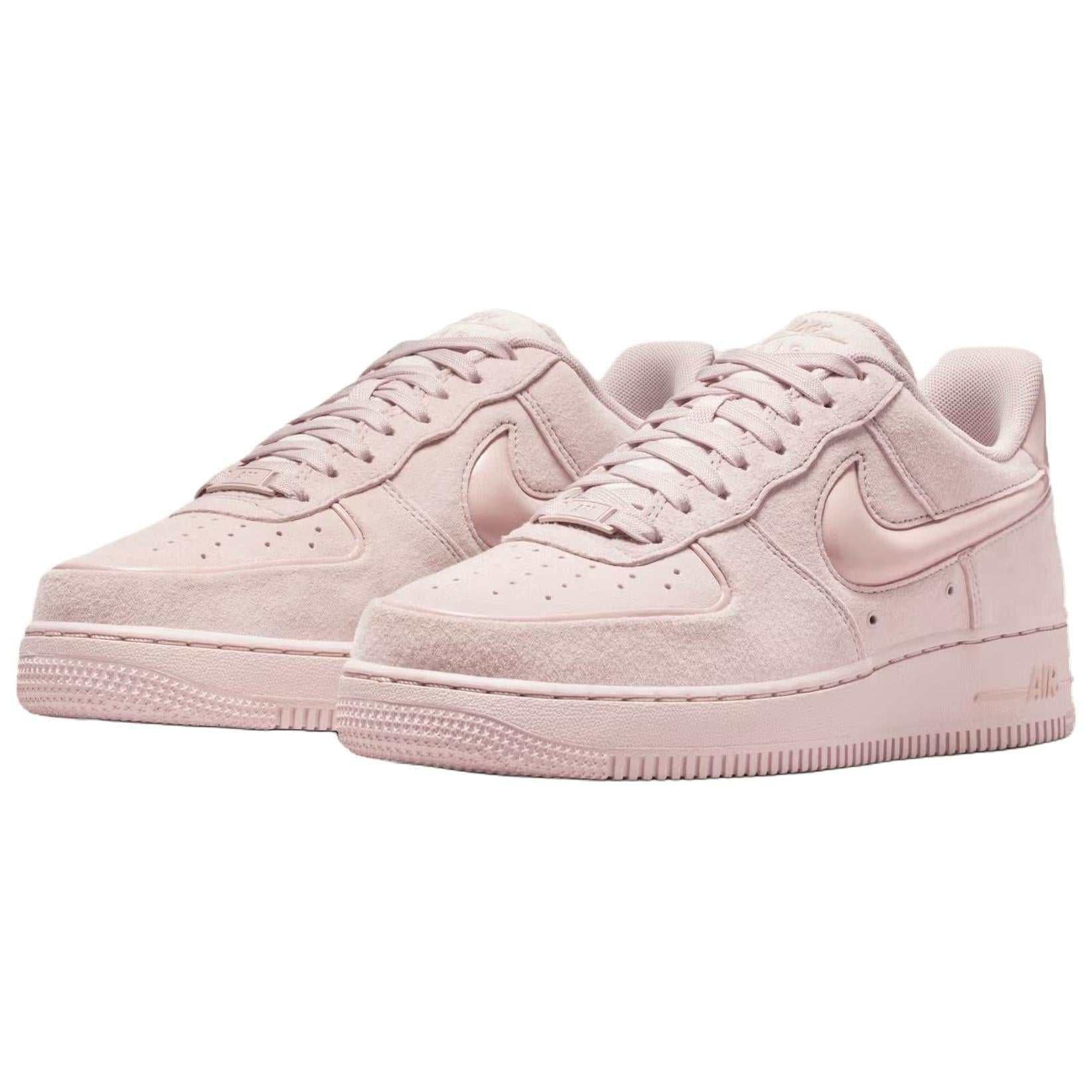حذاء Nike Air Force 1 وردي شمواه نسائي.