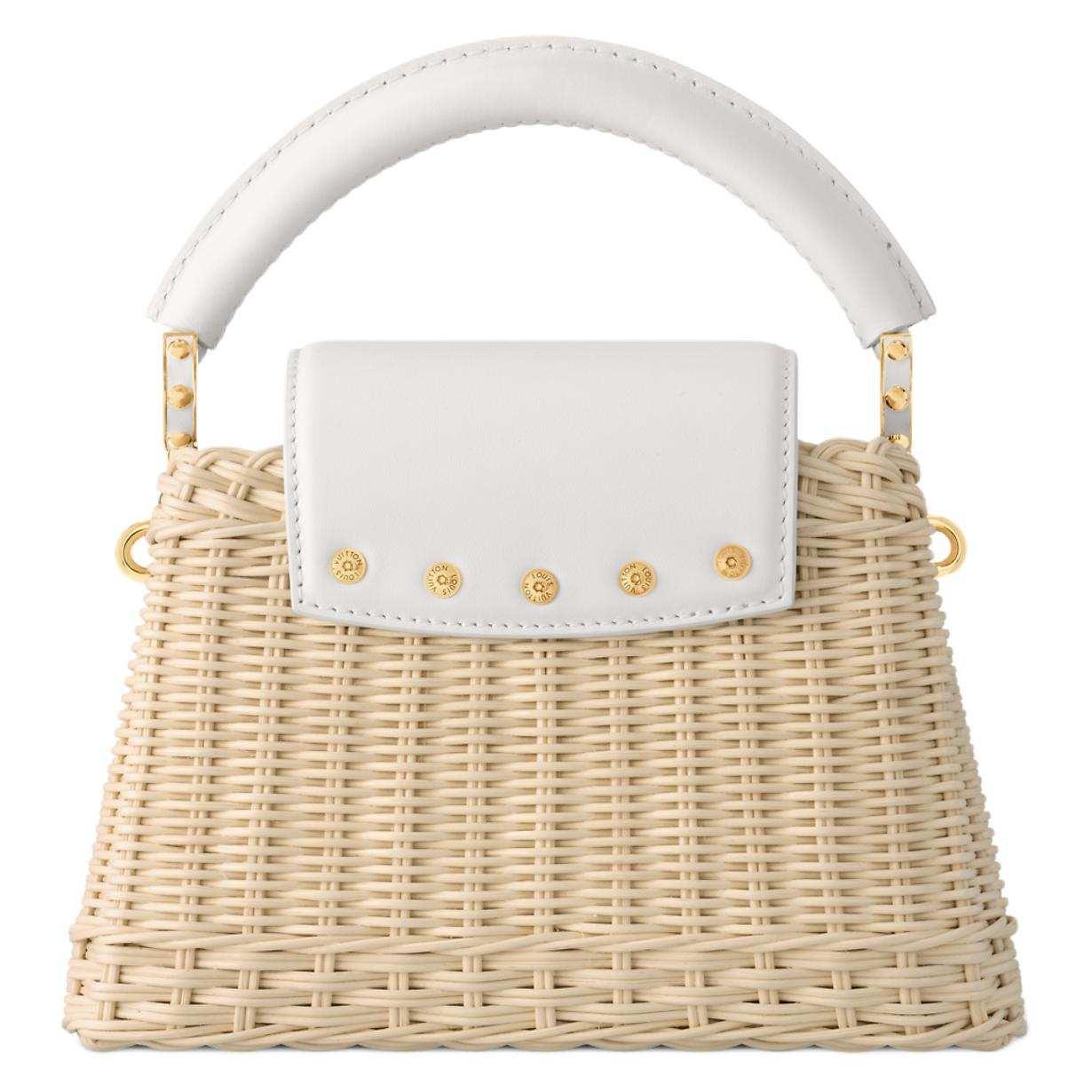 حقيبة Capucines من Louis Vuitton بتصميم Wicker ولون أبيض.