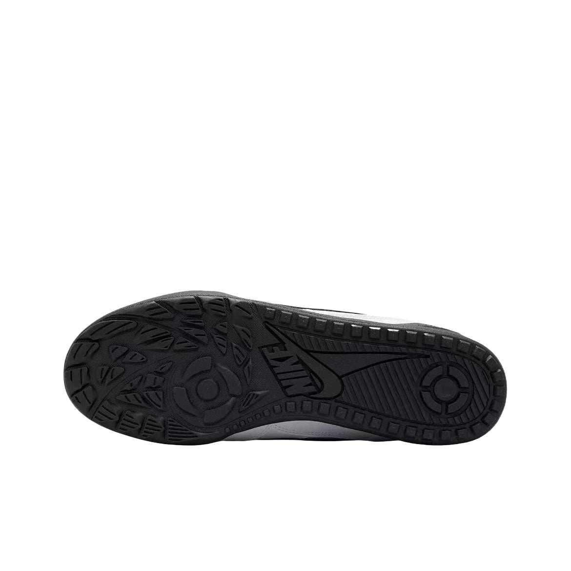 حذاء Nike Sneakers بتصميم فني باللون الوردي والأبيض.