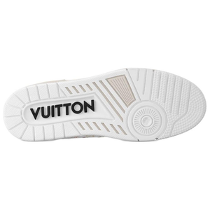 حذاء Louis Vuitton Trainer أبيض بنقشة Multicolor.
