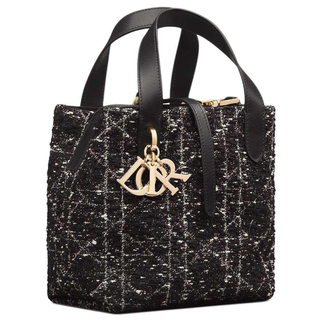 Dior Toujours Bag | حقيبة ديور توجور تويد (أبيض وأسود) 👜✨.