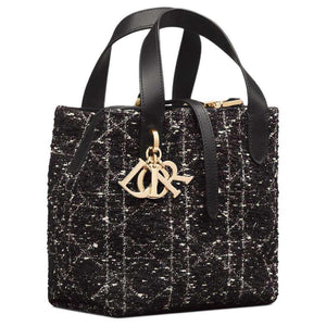 Dior Toujours Bag | حقيبة ديور توجور تويد (أبيض وأسود) 👜✨.
