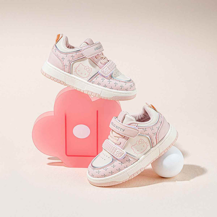 Pink Hello Kitty girls' sports shoes with side designs and easy velcro closure, ideal for everyday comfort and style.