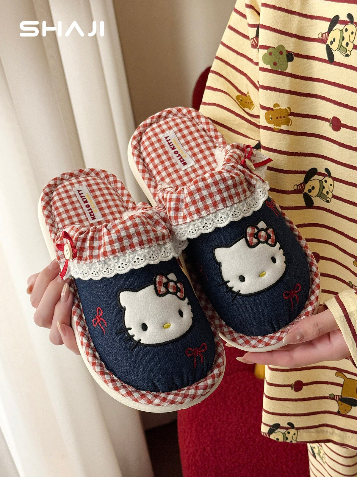 Hello Kitty cotton slippers for women, 2026 new autumn/winter warm non-slip indoor home slippers for women - رفعة