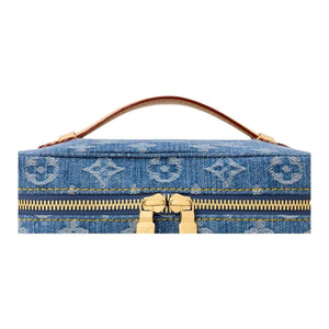 حقيبة Makeup من قماش Denim أزرق بنقشة Monogram.