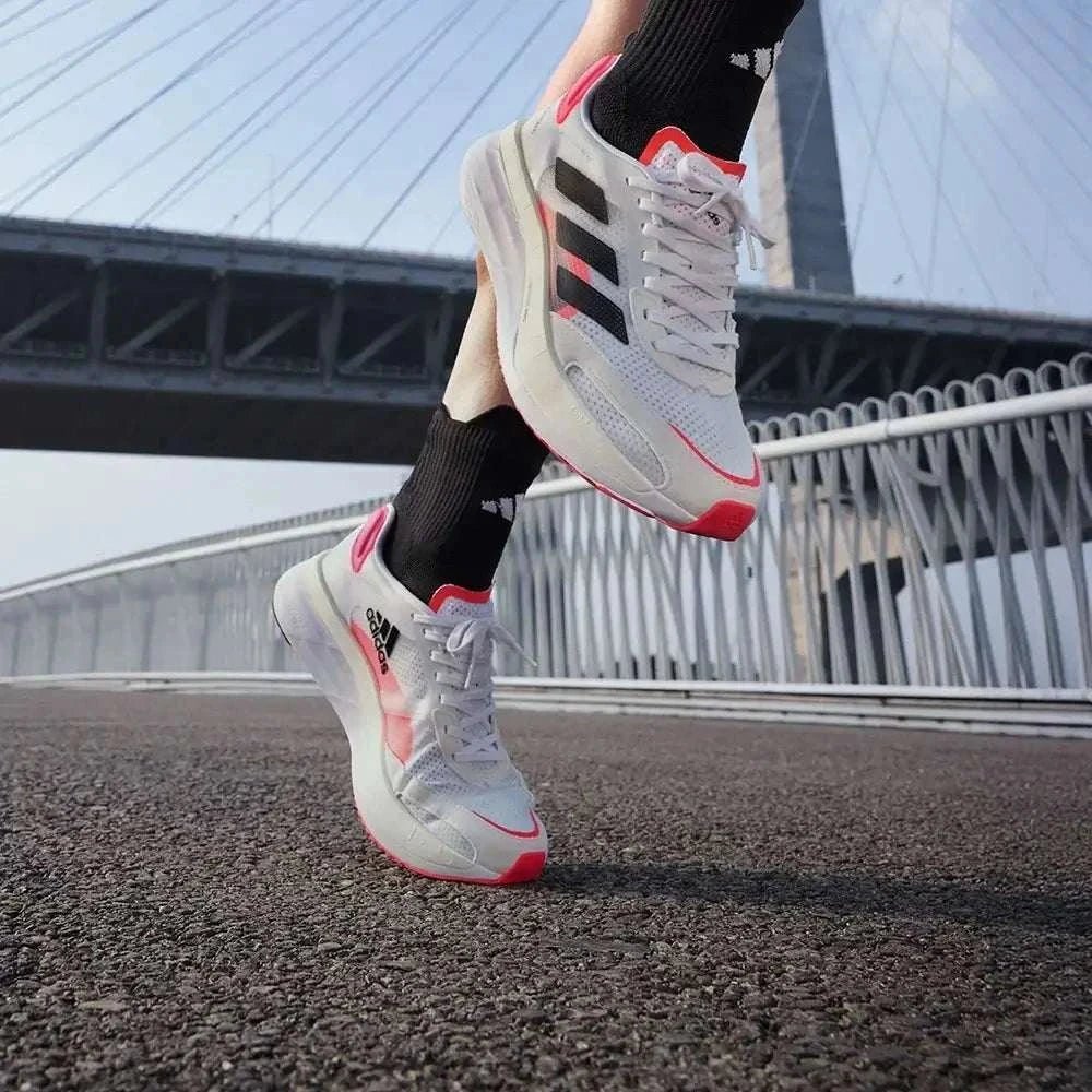 حذاء جري خفيف للماراثون من أديداس adidas.