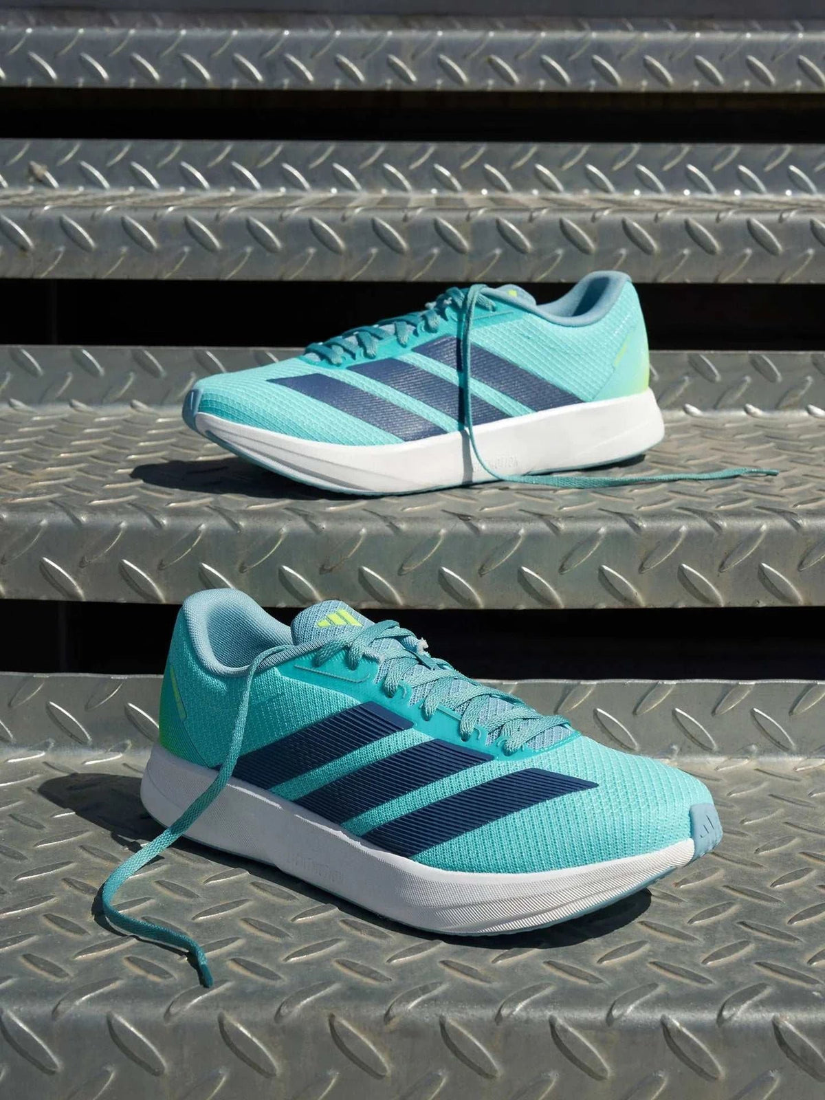حذاء جري خفيف ومريح من أديداس adidas.